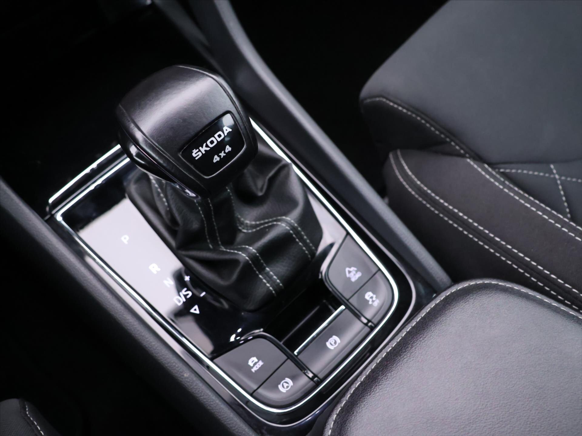 Škoda Karoq SUV / Terénní 2,0 l 110 kw