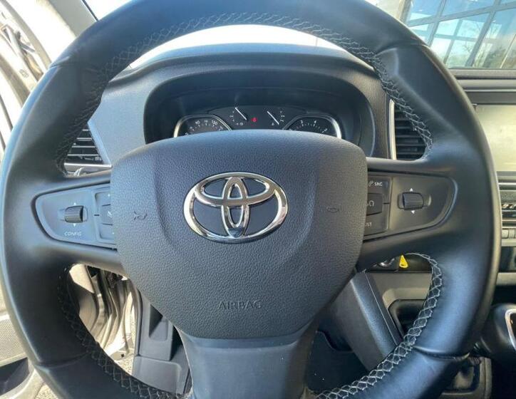 Toyota ProAce Verso 17