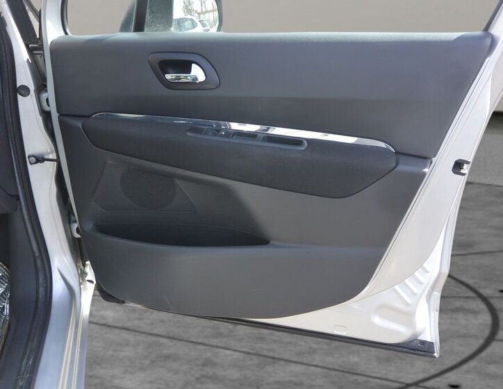 Peugeot 5008 MPV 1,6 l 88 kw