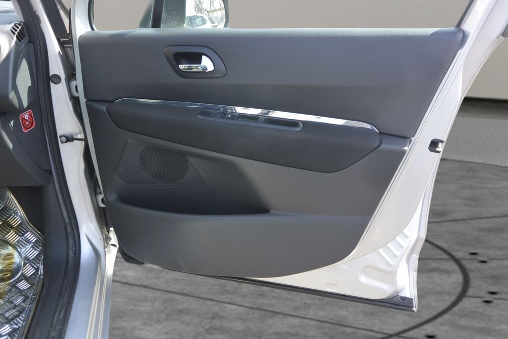 Peugeot 5008 MPV 1,6 l 88 kw