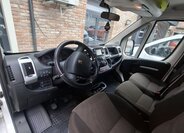 Peugeot Boxer VAN-Minibus 2,2 l 121 kw