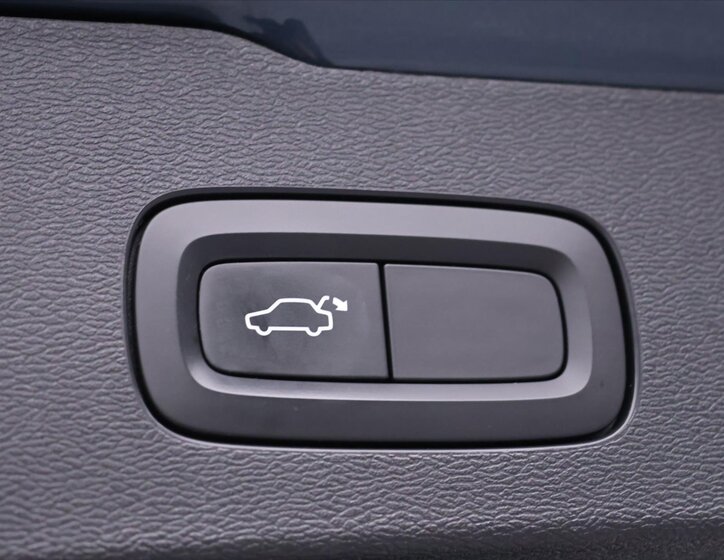 Volvo V60 Kombi 2,0 l 140 kw