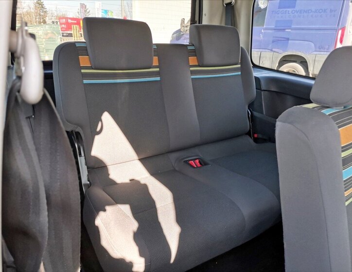 Volkswagen Caddy Pick-up 1,6 l 75 kw