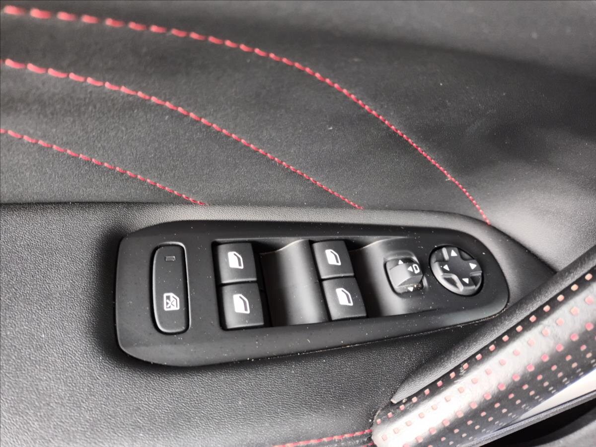 Peugeot 308 Hatchback 2,0 l 130 kw