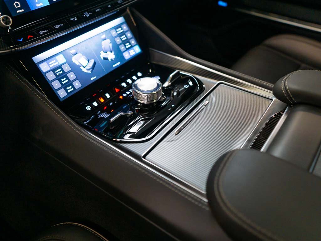 Jeep Grand Wagoneer SUV / Terénní 6,4 l 351 kw