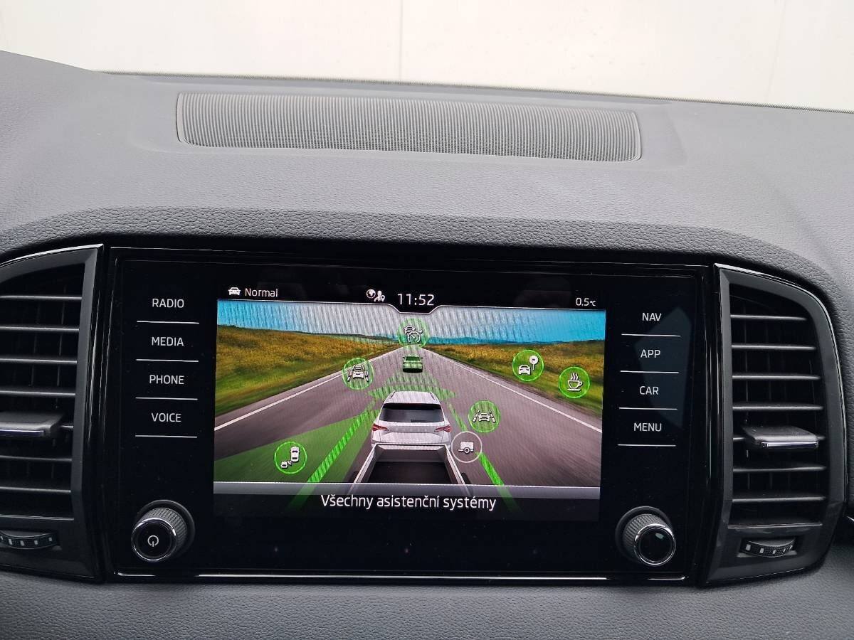 Škoda Karoq SUV / Terénní 2,0 l 110 kw