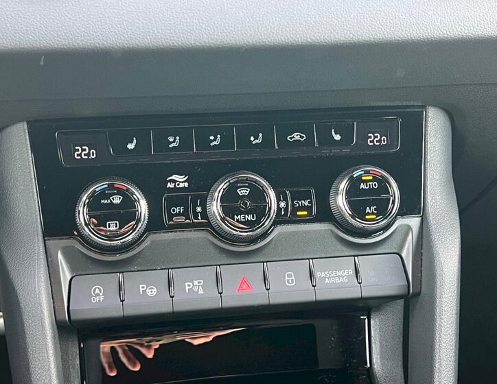 Škoda Karoq SUV 1,5 l 110 kw