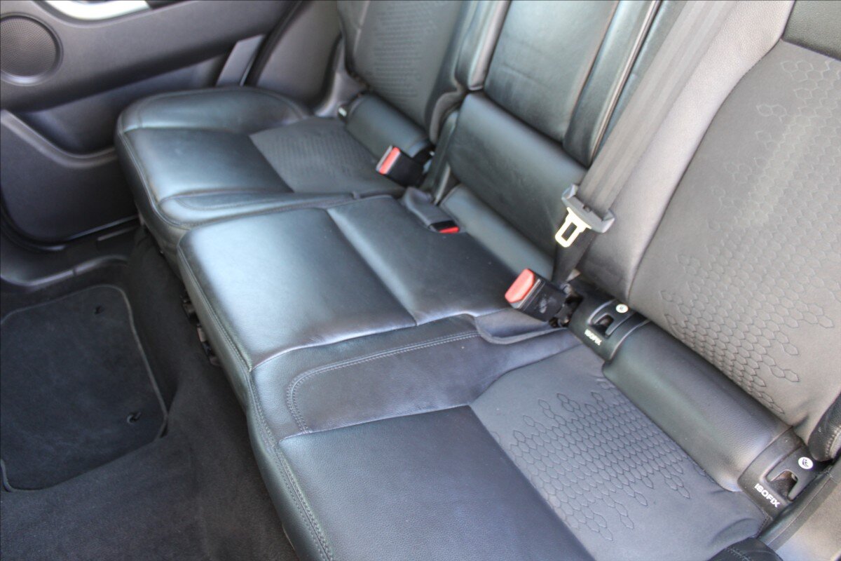 Land Rover Discovery Sport SUV / Terénní 2,0 l 110 kw