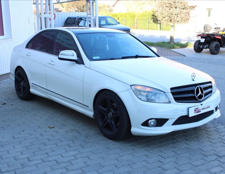 Mercedes-Benz Třídy C Sedan / Limuzína 3,0 l 170 kw