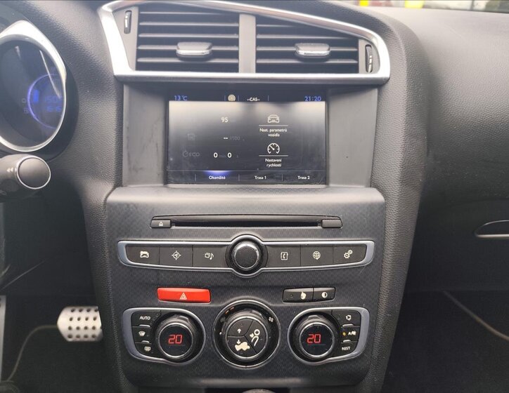 DS Automobiles DS4 Hatchback 2,0 l 133 kw