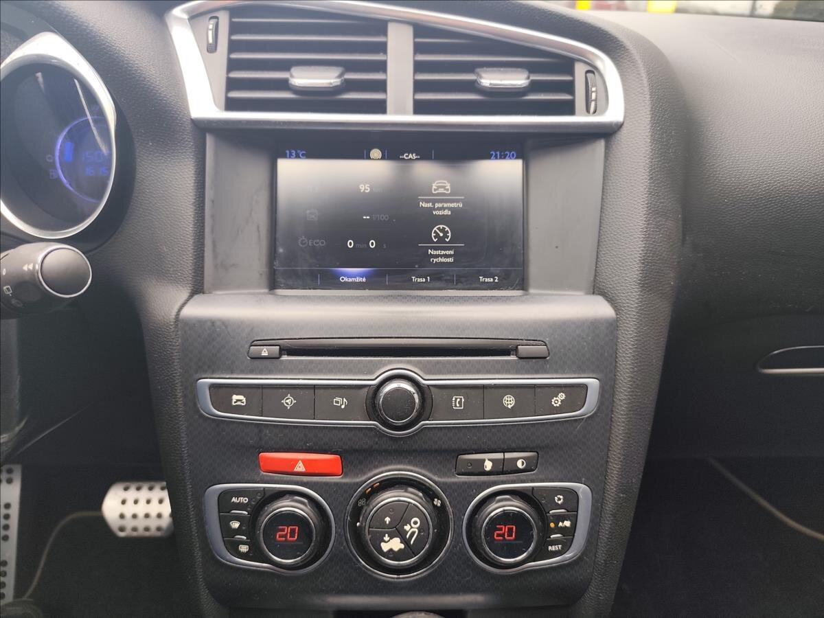 DS Automobiles DS4 Hatchback 2,0 l 133 kw