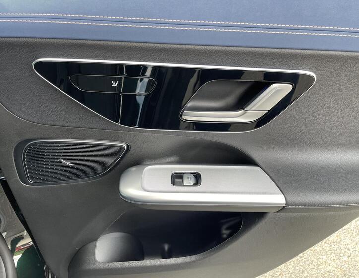 Mercedes-Benz EQE 17