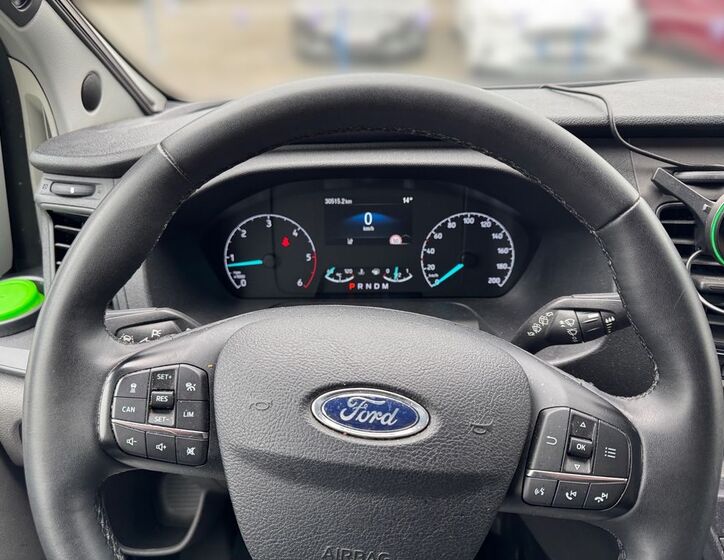 Ford Tourneo Custom 8