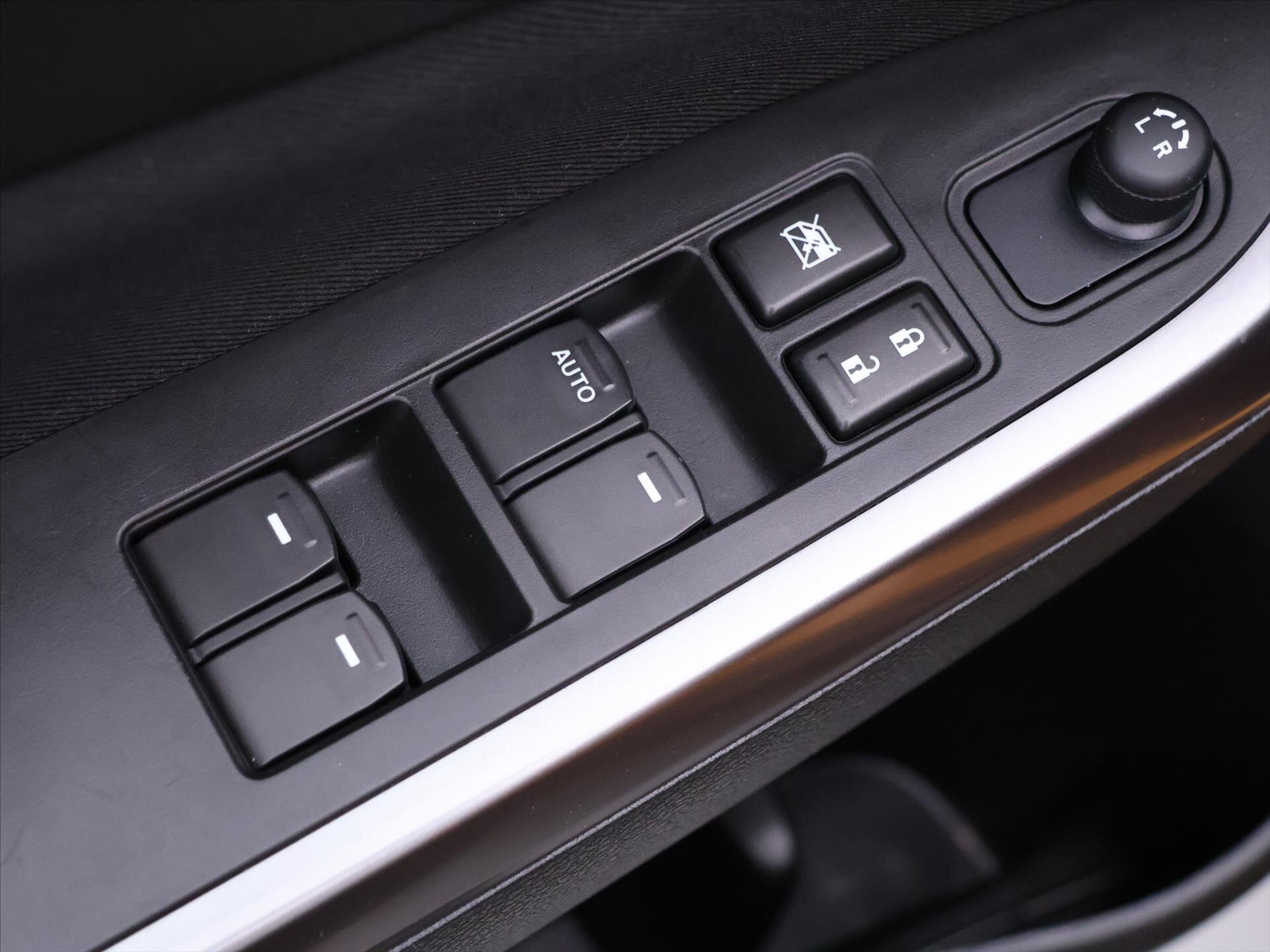 Suzuki Vitara SUV 1,4 l 95 kw