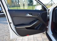 Mercedes-Benz GLA 27