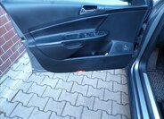 Volkswagen Passat Sedan / Limuzína 2,0 l 103 kw