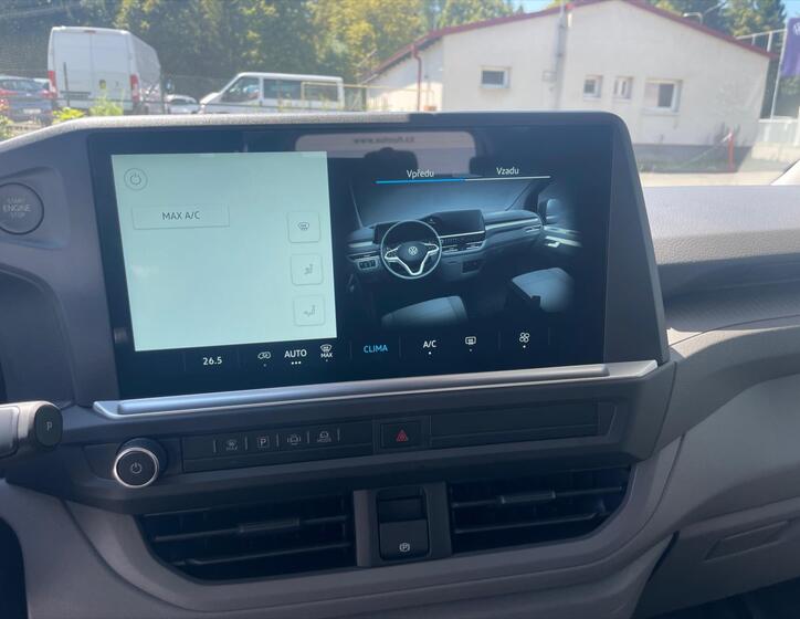 Volkswagen Caravelle 10