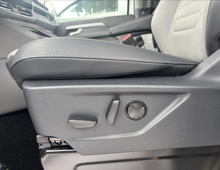 Volkswagen Caravelle Kombi 2,0 l 125 kw