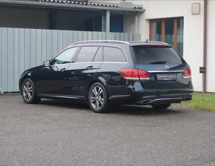 Mercedes-Benz Třídy E 7