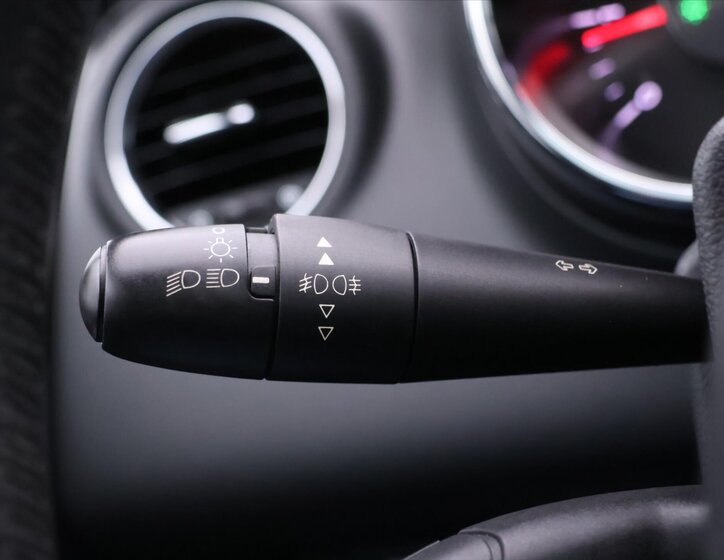 Peugeot 5008 MPV 1,6 l 88 kw