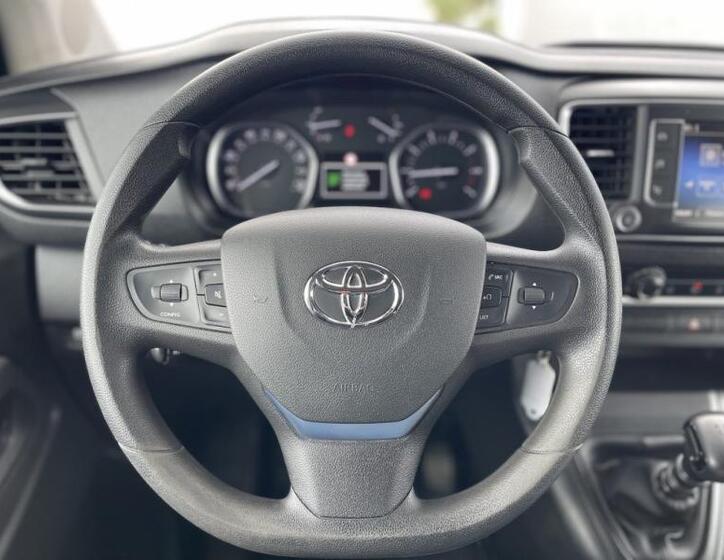 Toyota ProAce Verso 26