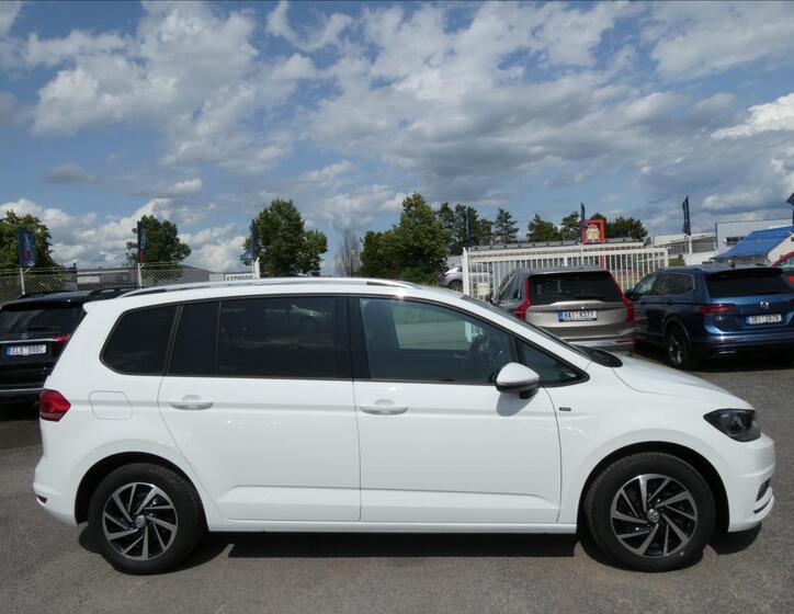 Volkswagen Touran 12