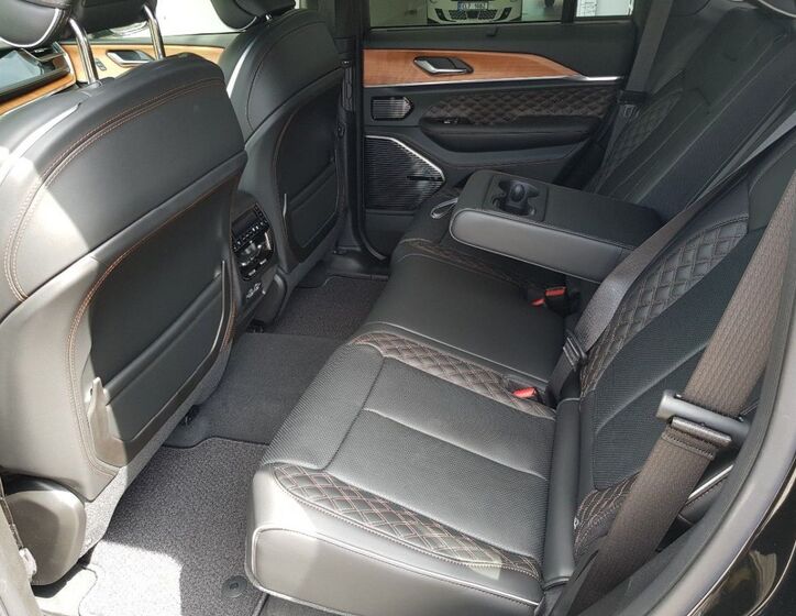 Jeep Grand Cherokee 17