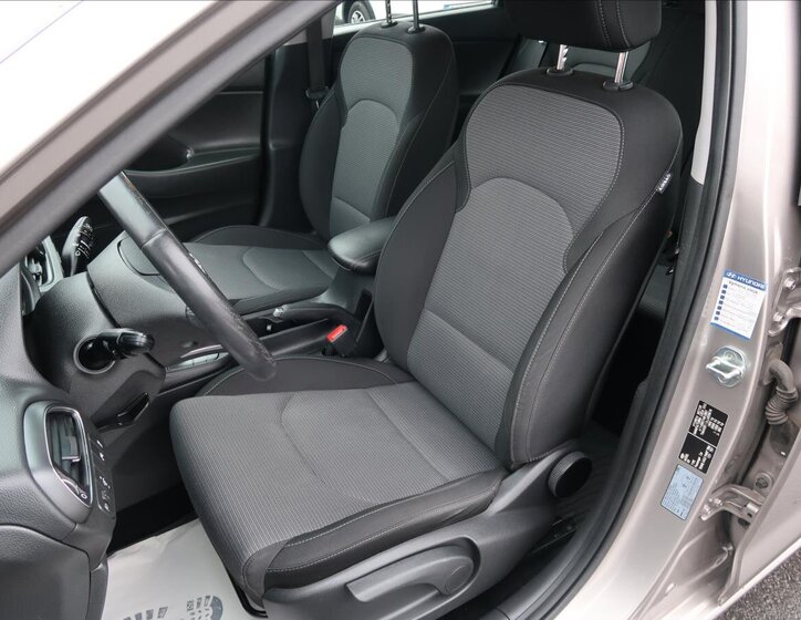 Hyundai i30 Hatchback 998,0 88 kw