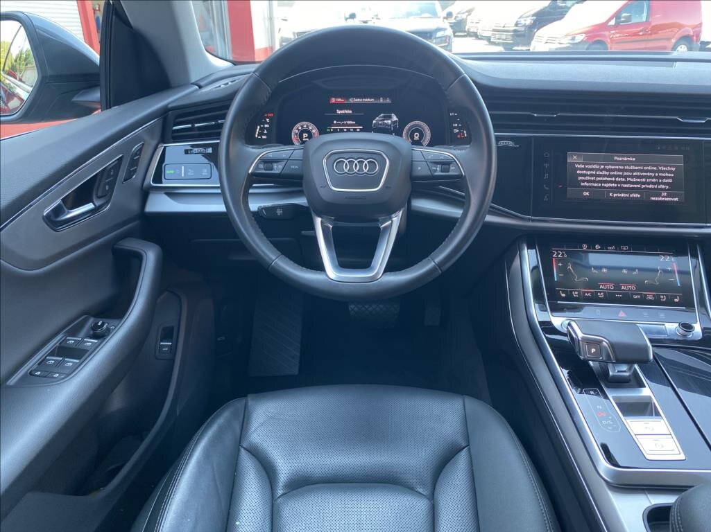 Audi Q8 SUV / Terénní 3,0 l 250 kw