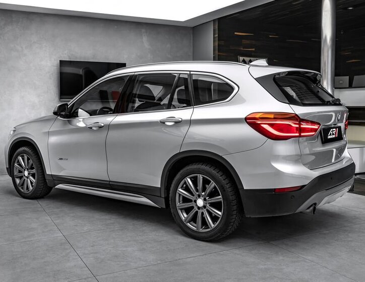 BMW X1 SUV 2,0 l 170 kw