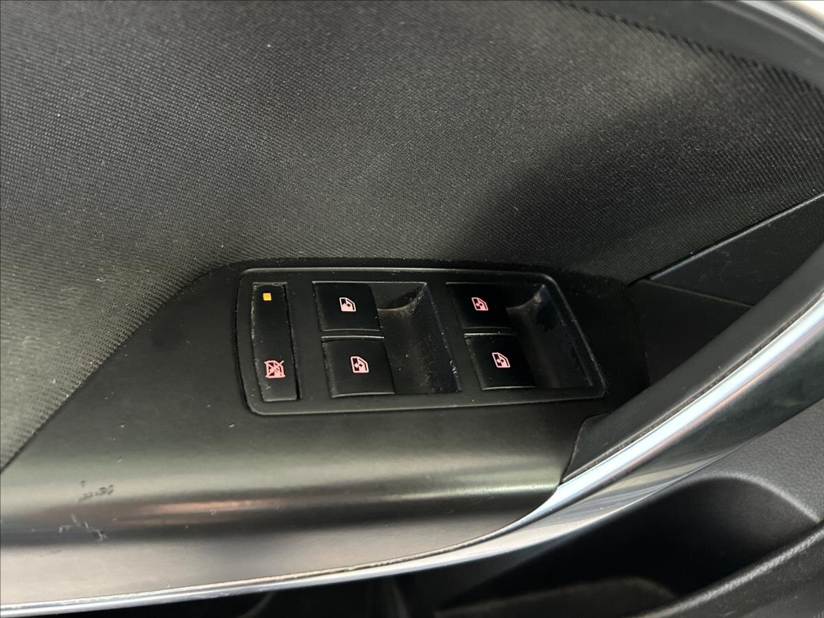 Opel Insignia Kombi 2,0 l 96 kw