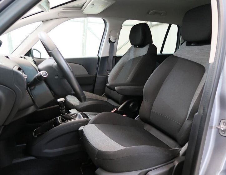 Citroën Grand C4 SpaceTourer 14