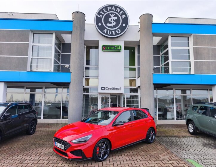 Hyundai i30 Hatchback 2,0 l 206 kw