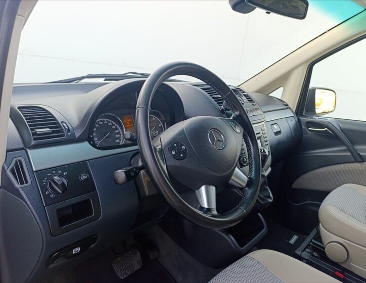 Mercedes-Benz Viano MPV 3,0 l 165 kw