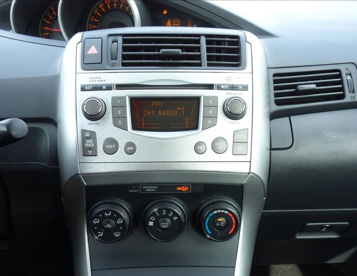 Toyota Verso MPV 1,6 l 97 kw