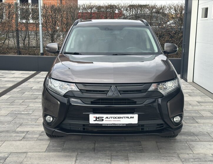 Mitsubishi Outlander SUV / Terénní 2,3 l 110 kw