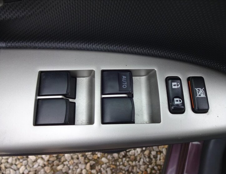 Toyota Urban Cruiser Hatchback 1,3 l 74 kw