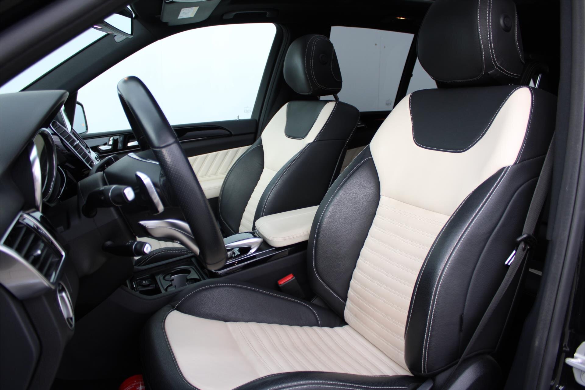 Mercedes-Benz GLE SUV / Terénní 4,7 l 335 kw