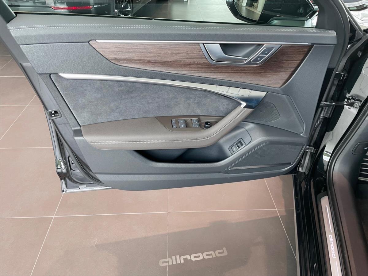 Audi A6 Allroad Kombi 3,0 l 210 kw