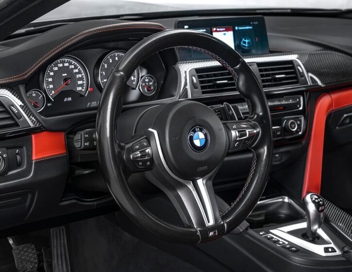 BMW M4 Kupé 3,0 l 331 kw