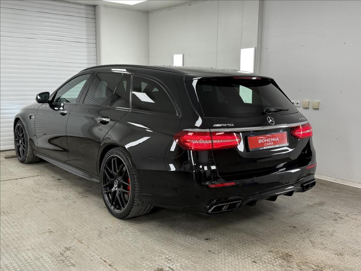 Mercedes-Benz Třídy E Kombi 4,0 l 450 kw