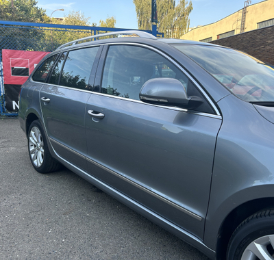 Škoda Superb 9