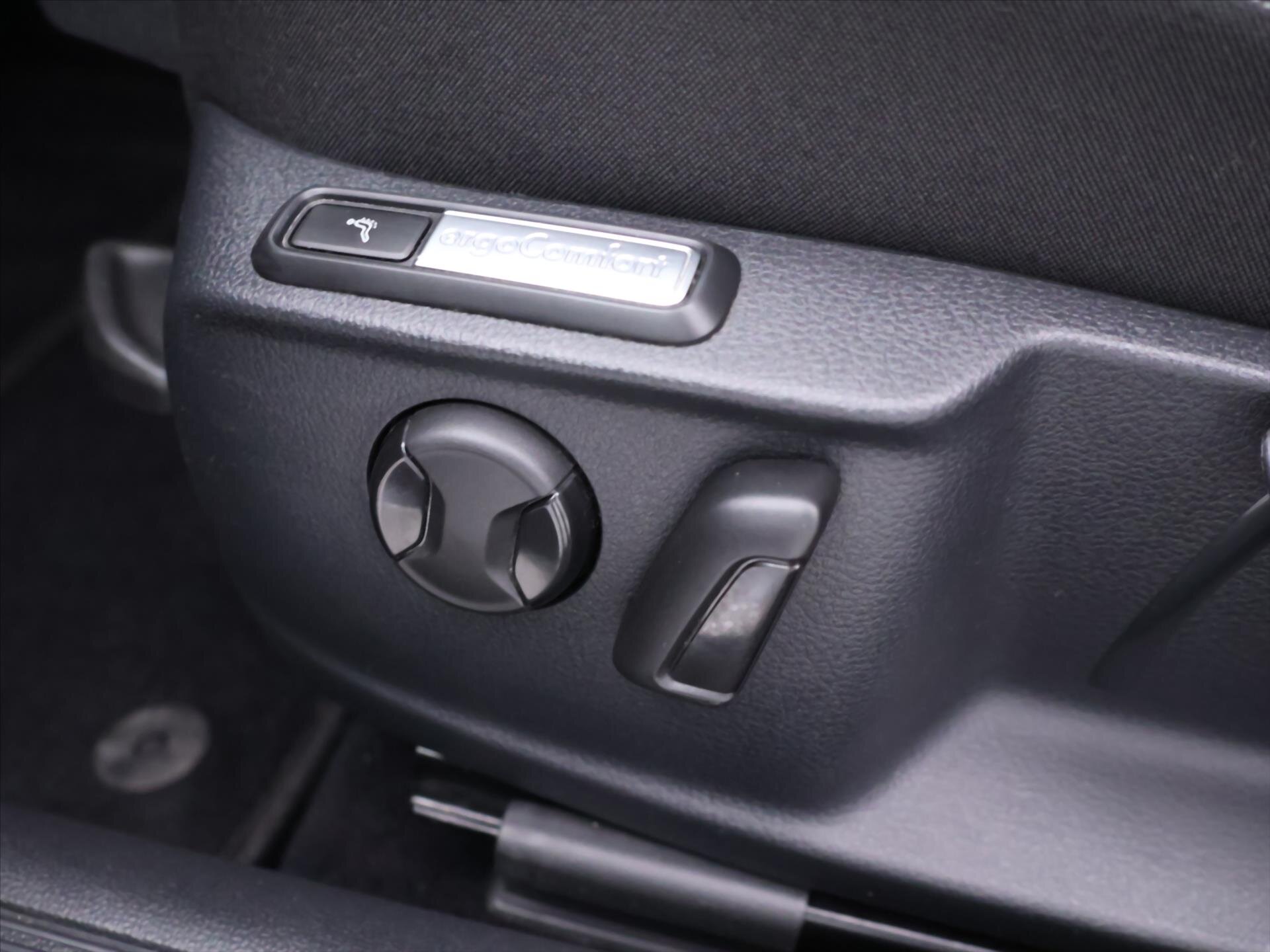 Volkswagen Passat Kombi 1,5 l 110 kw