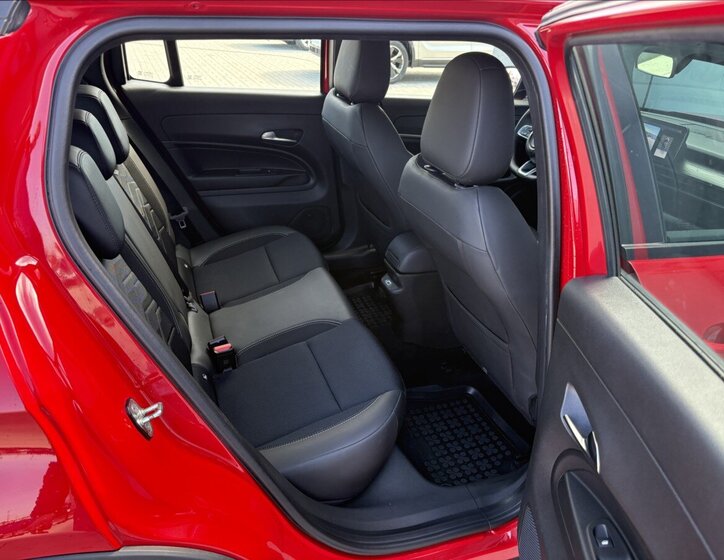 Jeep Avenger Sedan / Limuzína 1,2 l 74 kw