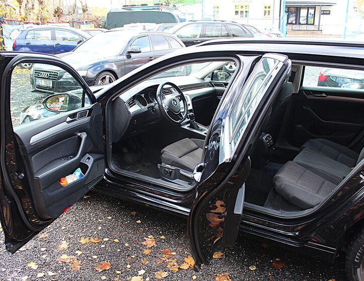 Volkswagen Passat 10