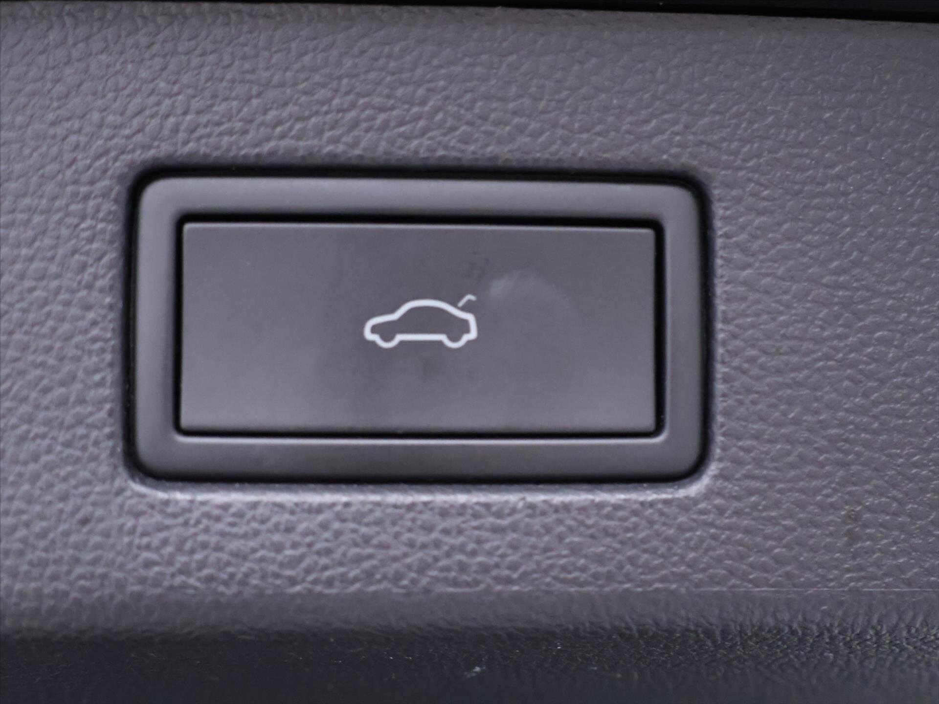 Volkswagen Arteon Kombi 2,0 l 206 kw
