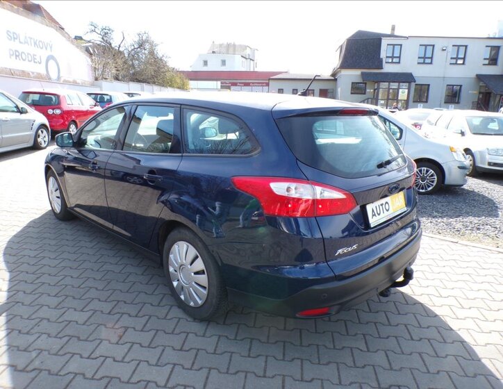 Ford Focus Kombi 998,0 92 kw