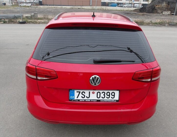 Volkswagen Passat Kombi 1,6 l 88 kw