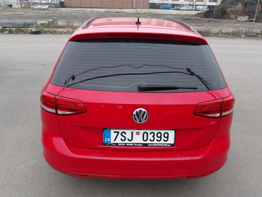 Volkswagen Passat Kombi 1,6 l 88 kw