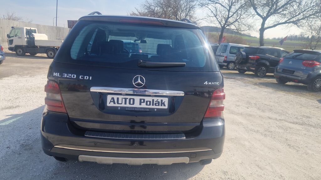 Mercedes-Benz Třídy M SUV / Terénní 3,0 l 165 kw